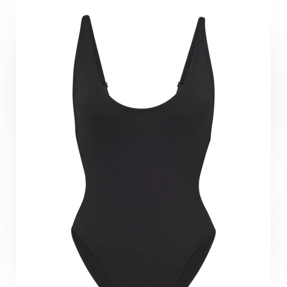 SKIMS SWIM SCOOP NECK ONE PIECE/ ONYX/ XS/NWT/ SWIMSUIT 🩱 - Picture 4 of 13